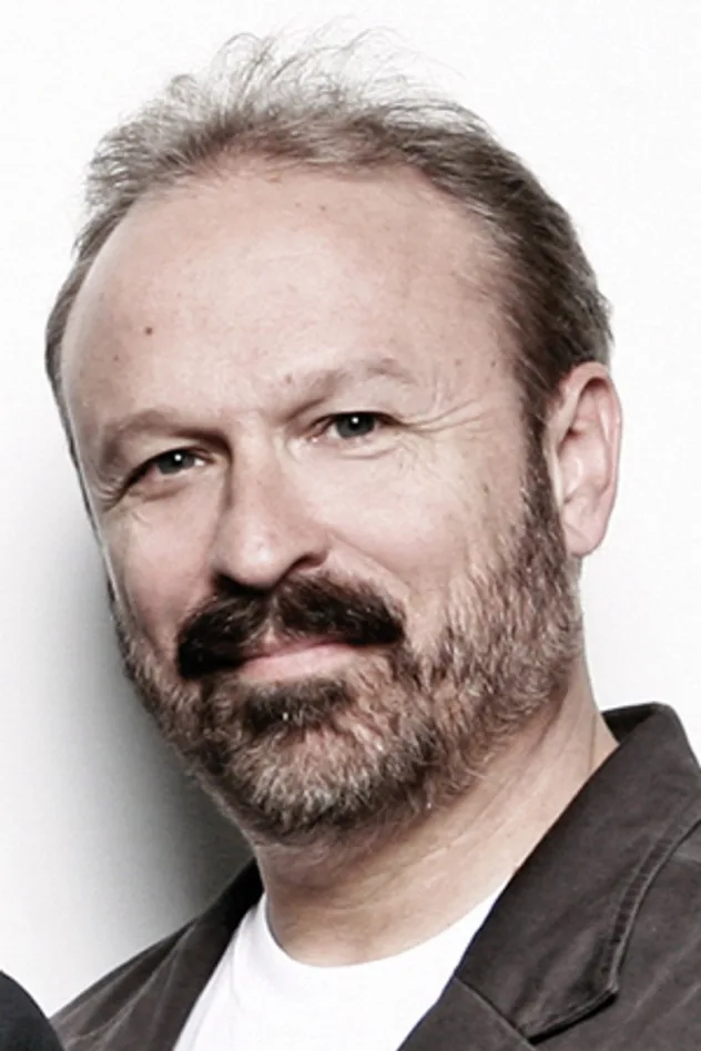 Daryl Stuermer