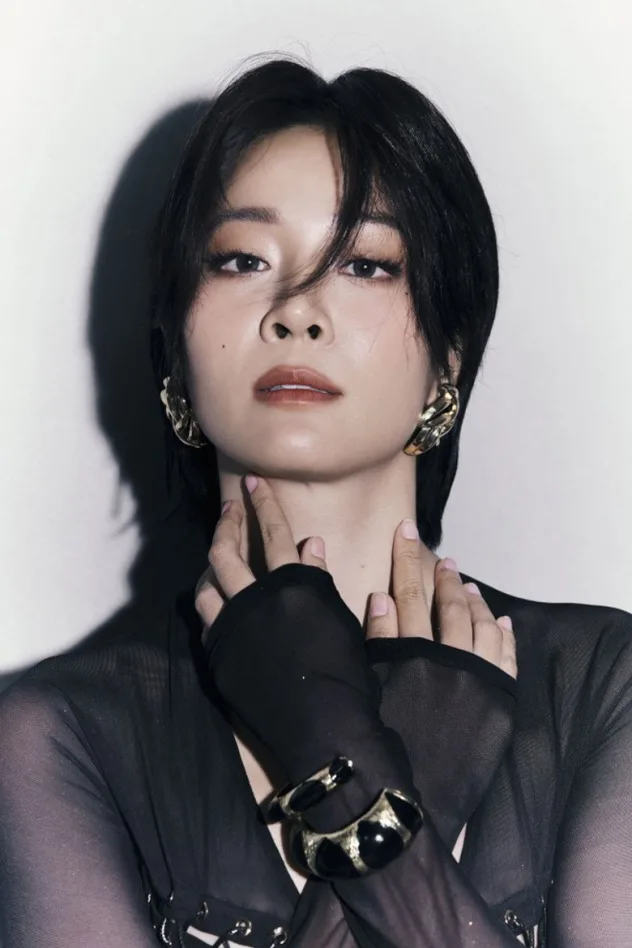 Cover image for Karen Nguyễn