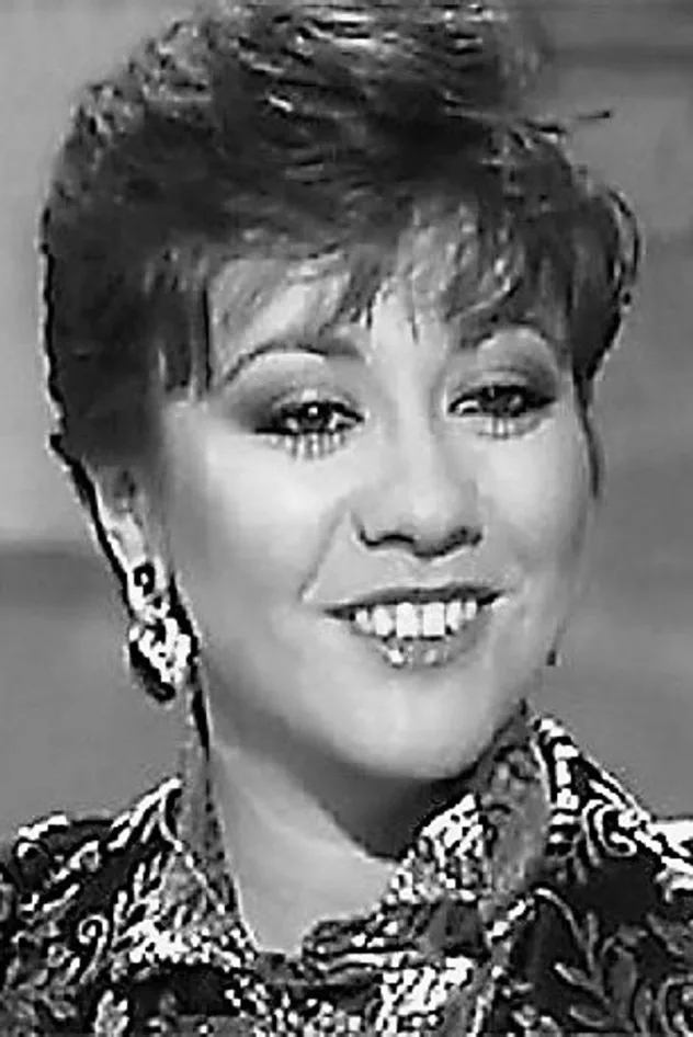 María Casanova için kapak görseli