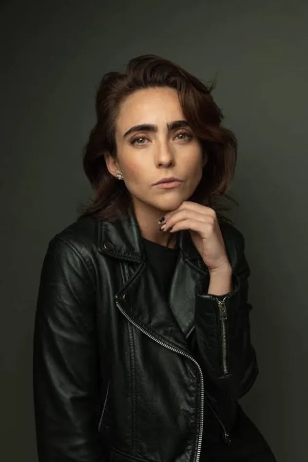 Karla Farfán için kapak görseli