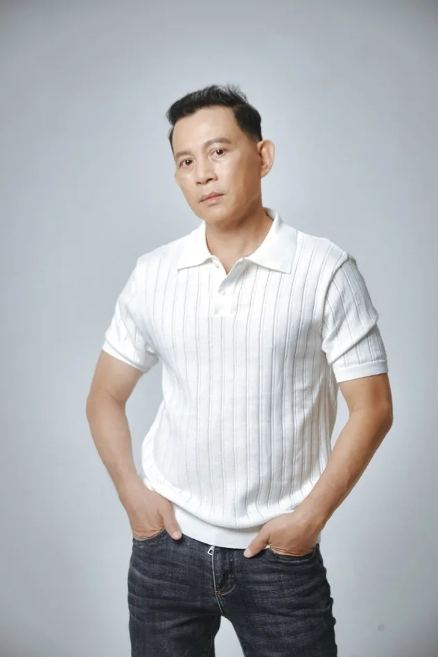 Imagen de portada para Hữu Tiến