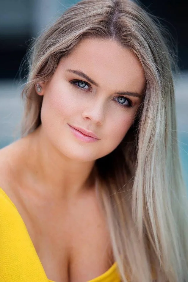 Emily Stratten için kapak görseli