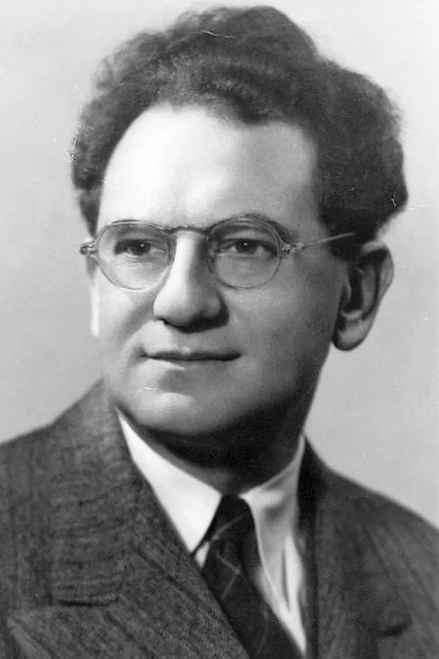 صورة الغلاف لـ Philip Loeb
