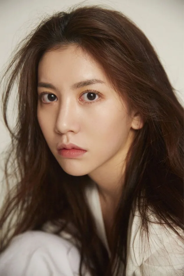 Cover image for Yoo Ju-eun