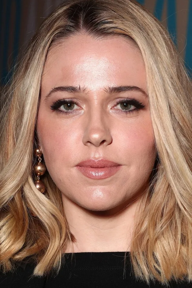 фото Majandra Delfino