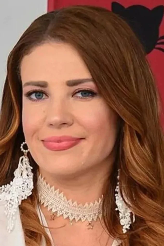 صورة الغلاف لـ Esra Sönmezer