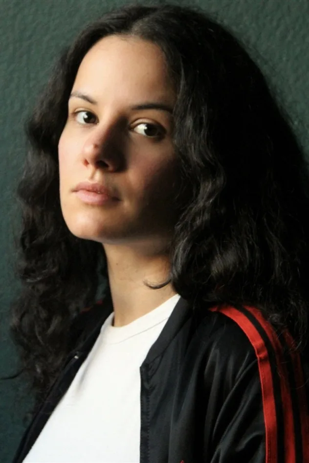 Hinda Abdelaoui için kapak görseli