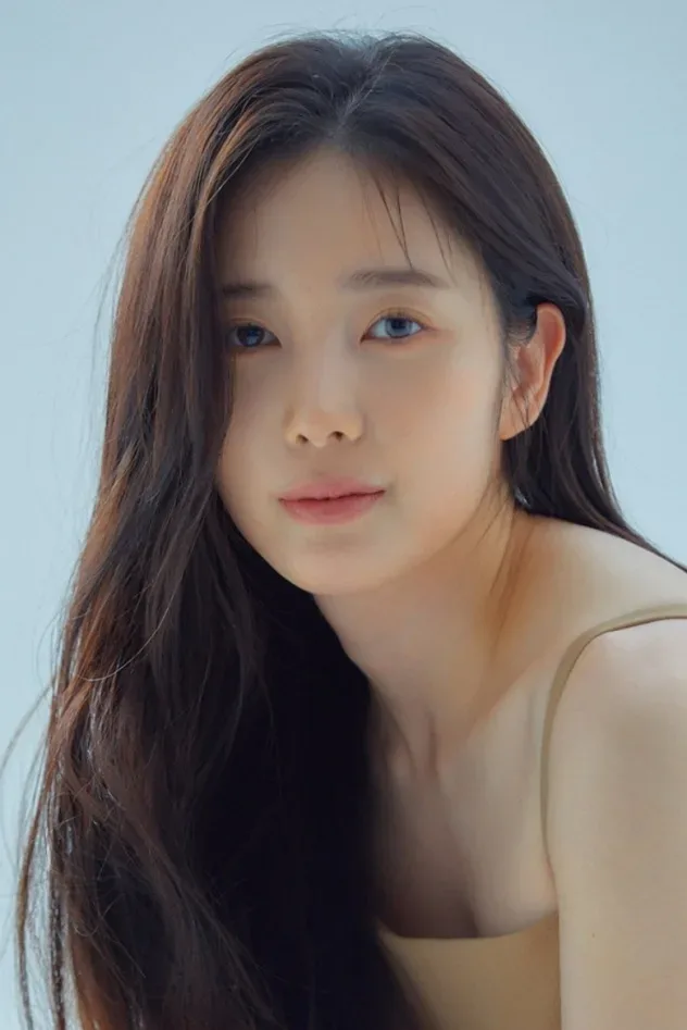 Обложка для Yoon Chae-kyung