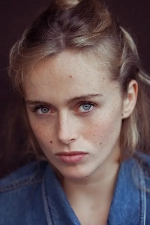 صورة الغلاف لـ Alienor Bouvier