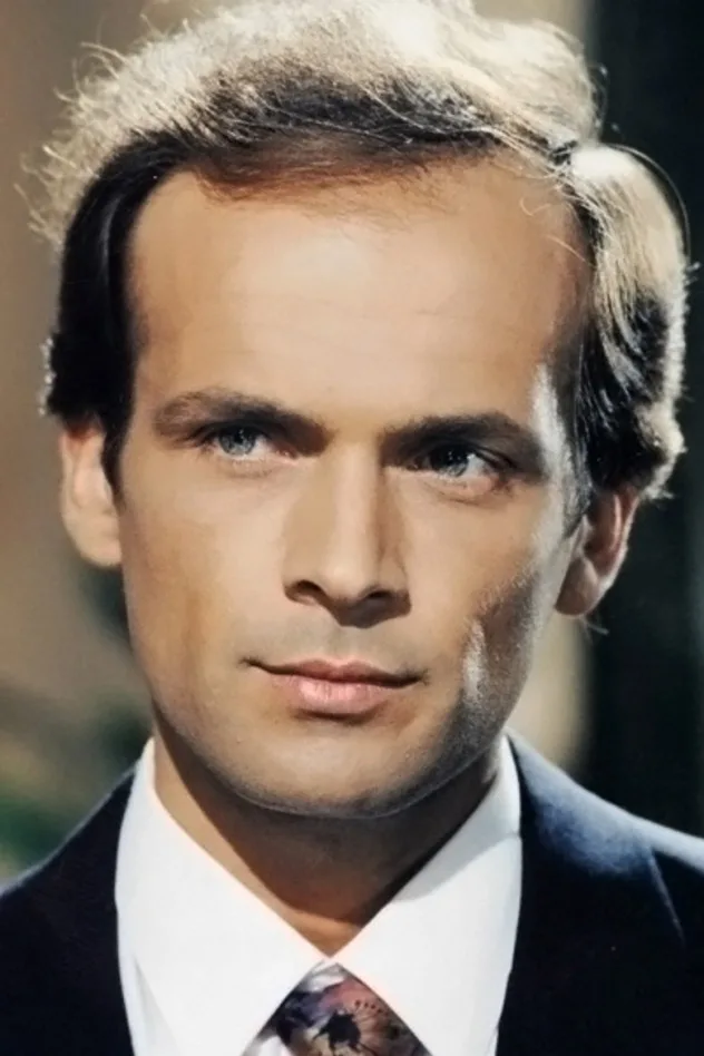 Cover image for Nikos Papadopoulos