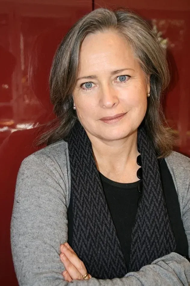 Cover image for Robyn Gibbes