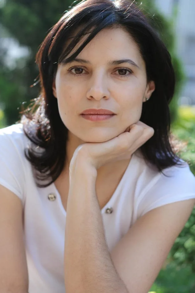 Janine Corrêa için kapak görseli