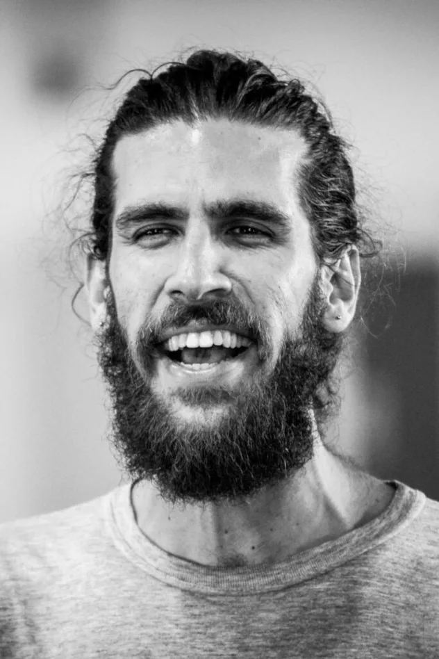 Vinicius Bustani için kapak görseli