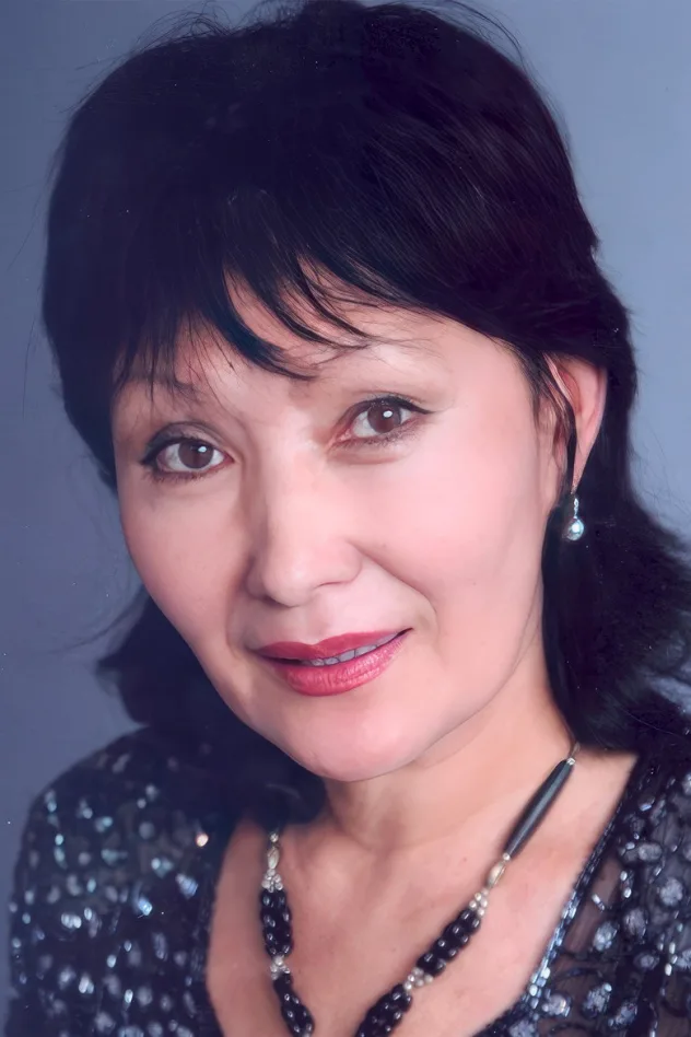 Jamilya Sydykbaeva için kapak görseli