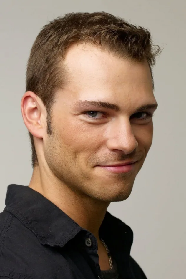 фото Shawn Roberts