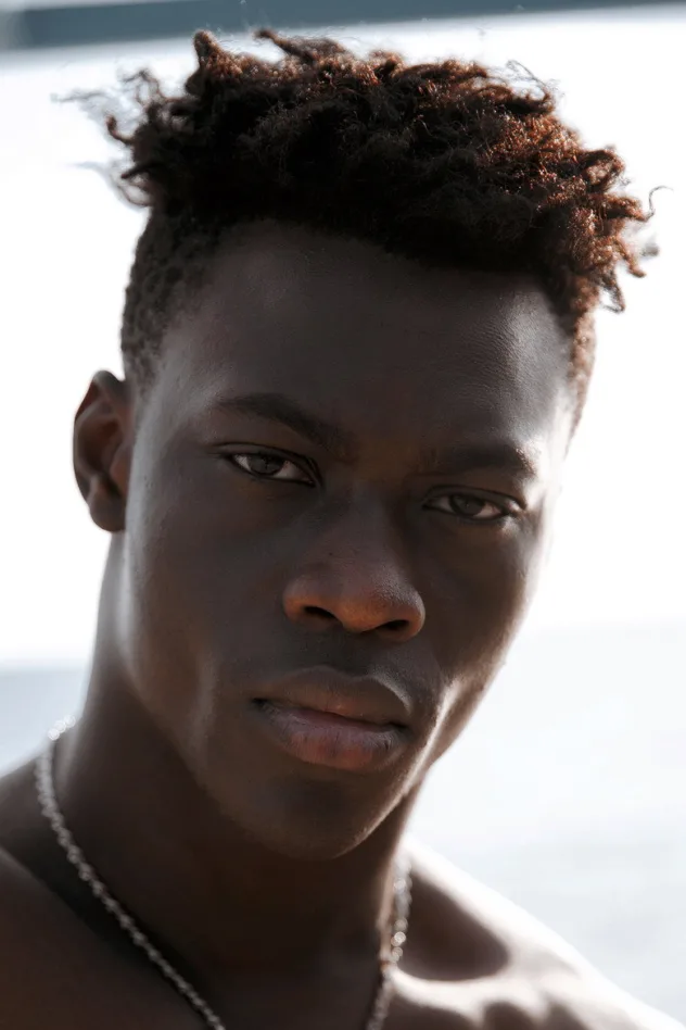 Обложка для Emmanuel Elozieuwa