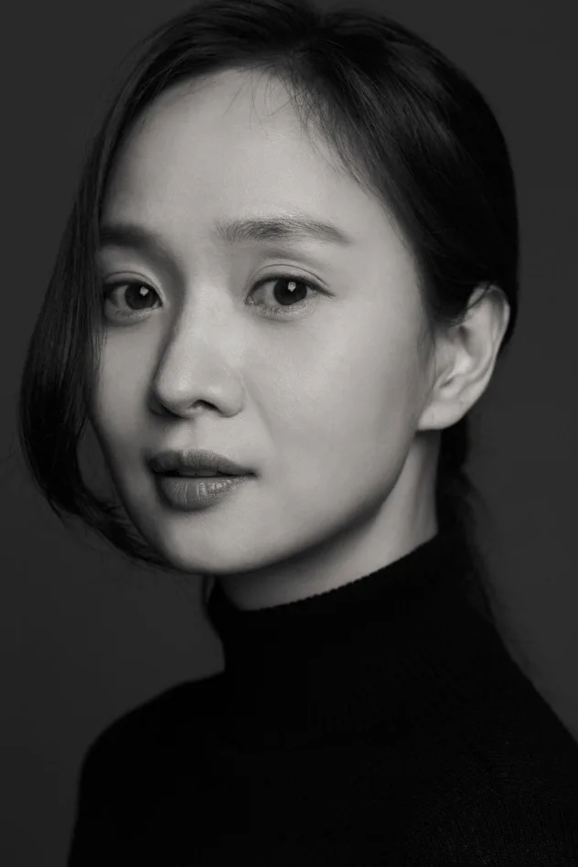 Cover image for Yuha Lee
