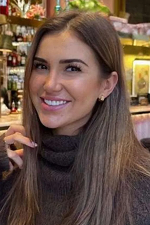 صورة الغلاف لـ Esmée Cox