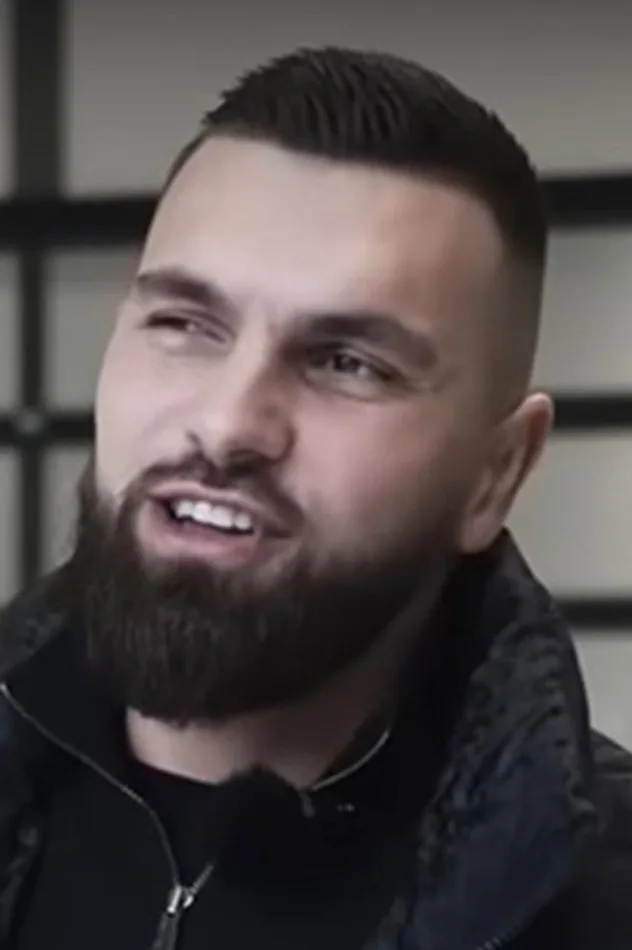 Albert Dervishaj için kapak görseli