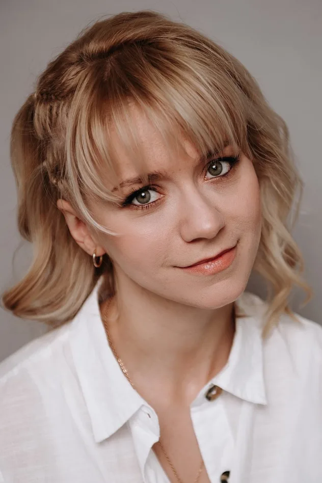 Alexandra Mamkaeva için kapak görseli