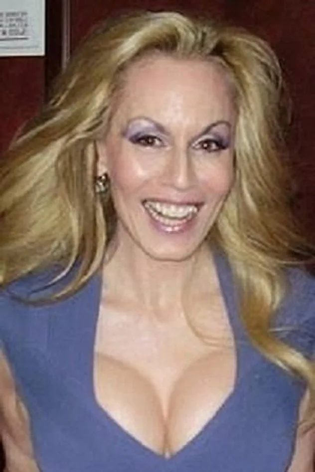 Imagen de portada para Kathy Lester