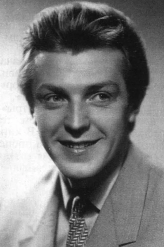Oleg Strizhenov için kapak görseli
