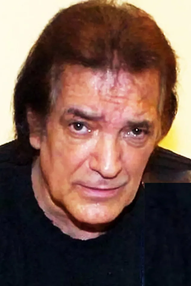 Adrián Martel için kapak görseli