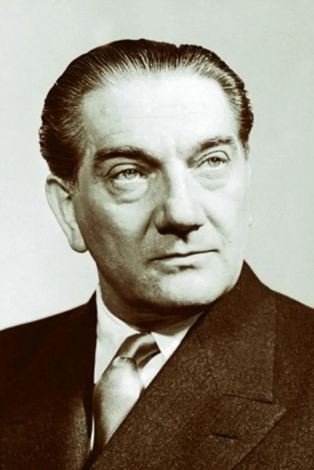 Zoltán Greguss için kapak görseli