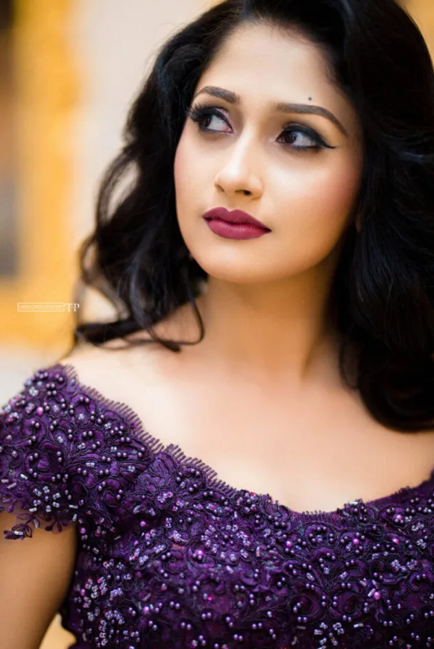 Cover image for Nayanathara Wickramarachchi