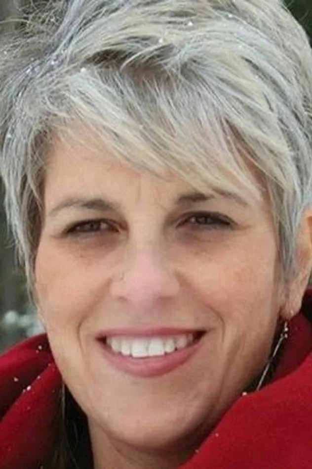 Karen Schiavone için kapak görseli