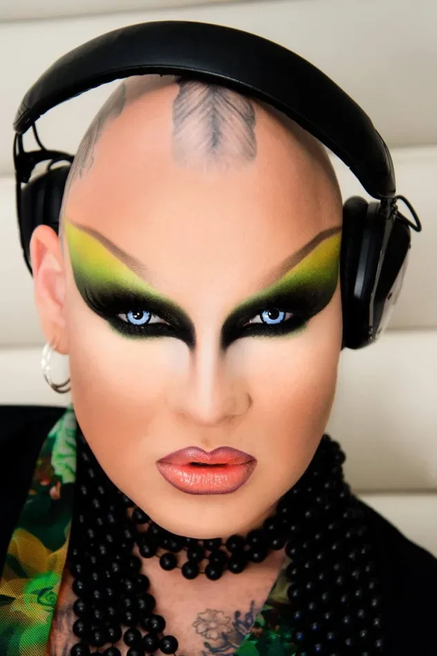 Обложка для Nina Flowers