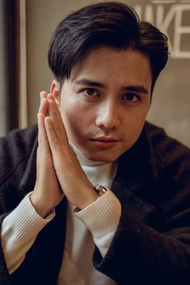 Cover image for Mạnh Quân