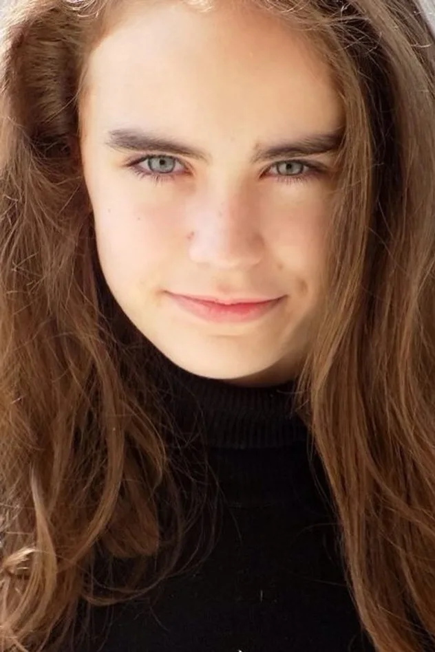 Elisa Echevaria Menendez için kapak görseli