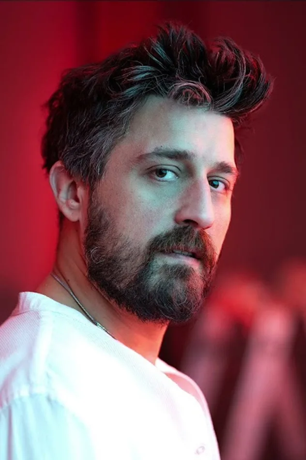 Mert Carim için kapak görseli