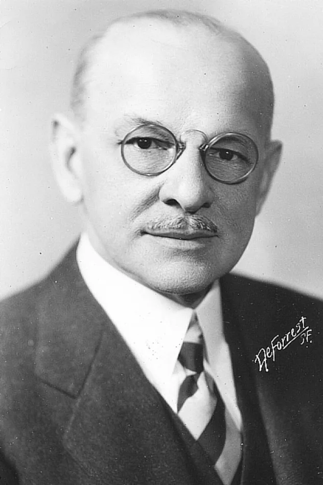 صورة الغلاف لـ Robert McWade