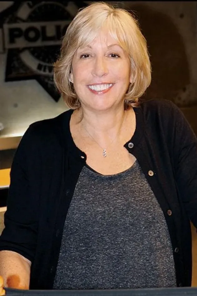 Обложка для Carol Mendelsohn