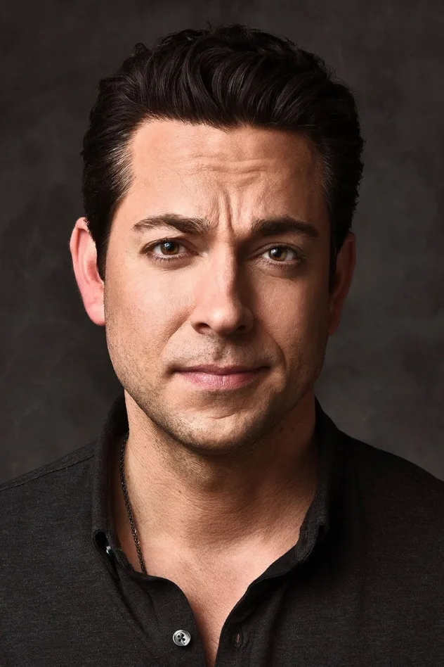foto de Zachary Levi