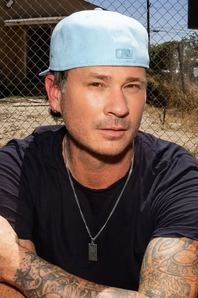 صورة الغلاف لـ Tom DeLonge
