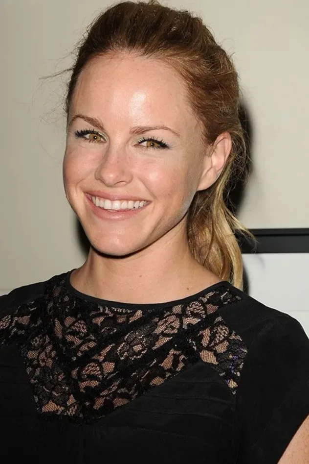 Обложка для Julie Berman