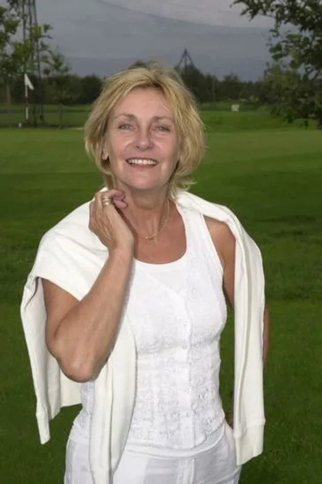 Обложка для Pauline van Rhenen