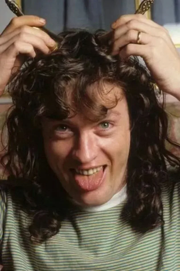 صورة الغلاف لـ Angus Young