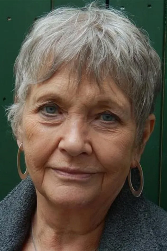 صورة الغلاف لـ Shirley Dixon
