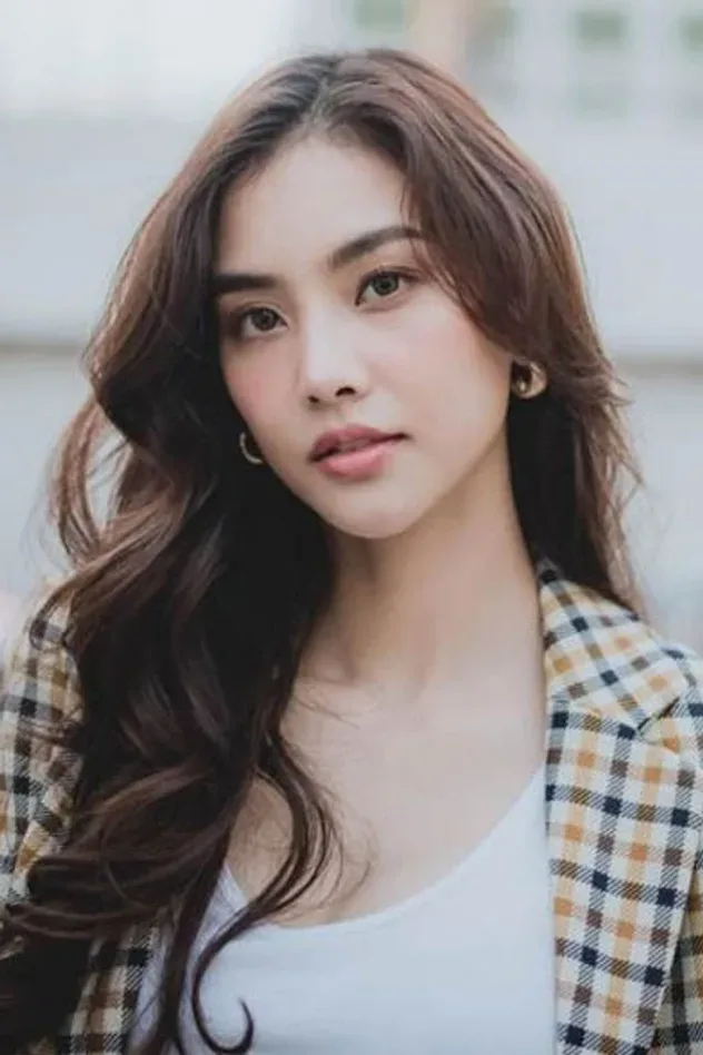 صورة الغلاف لـ Waratthaya Wongchayaporn