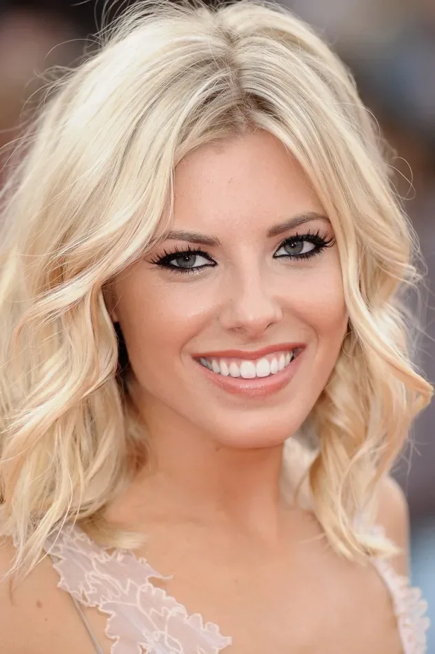 صورة الغلاف لـ Mollie King