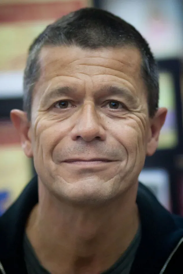 صورة الغلاف لـ Emmanuel Carrère