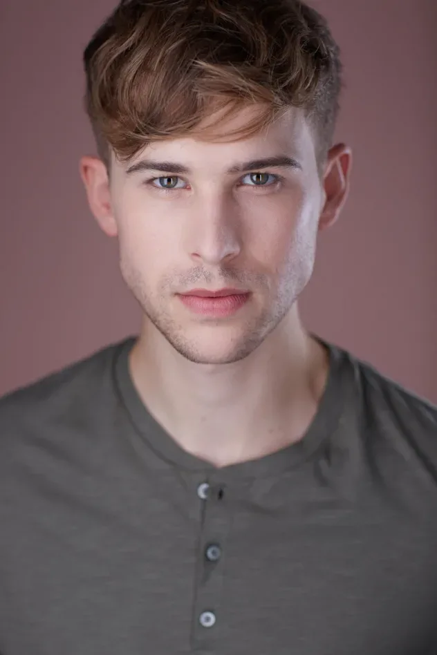 صورة الغلاف لـ Tommy Dorfman