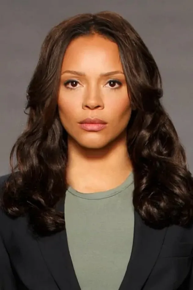 صورة Carmen Ejogo