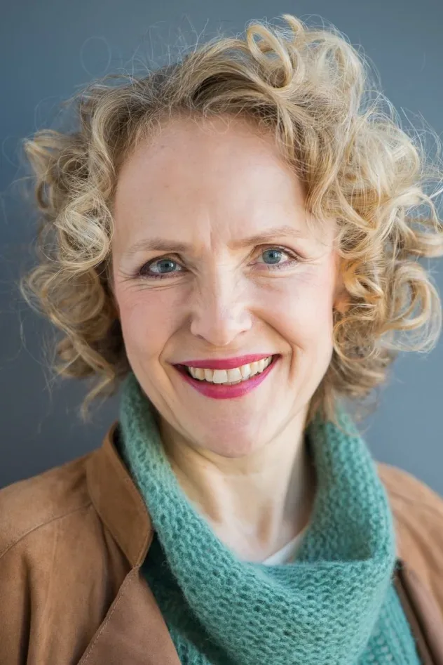 Cover image for Juliane Köhler