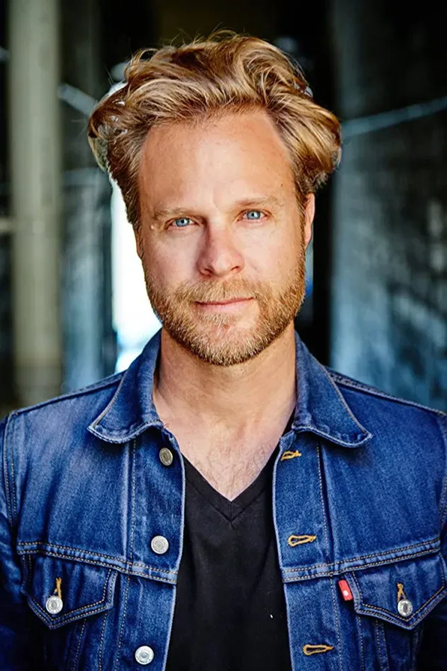 صورة الغلاف لـ Julian Garner