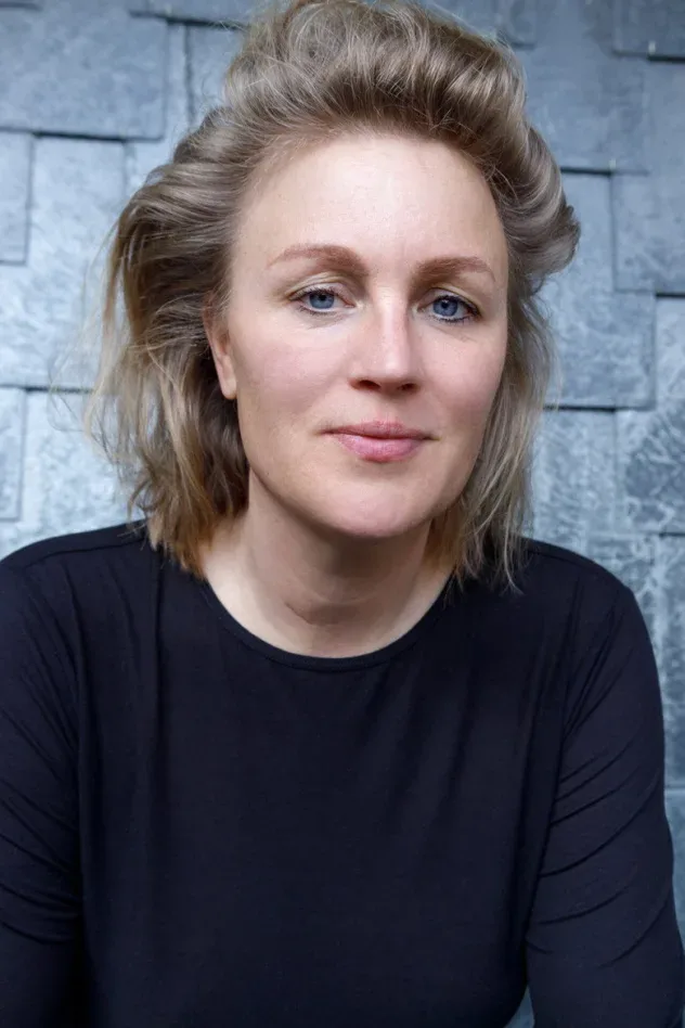 Обложка для Katrien van Beurden